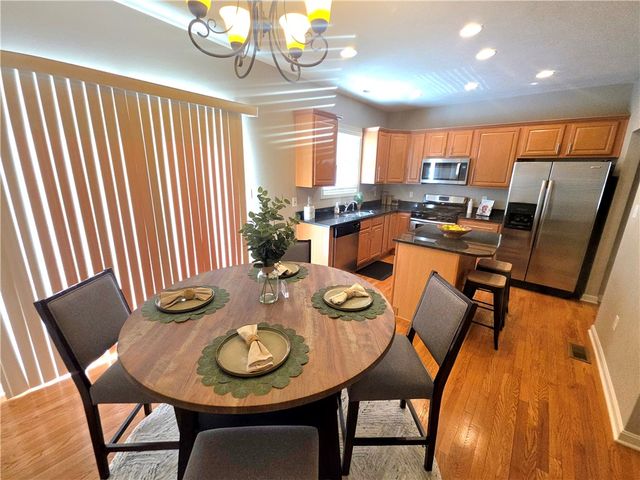 409 Marshall Heights Dr, Marshall, PA 15090