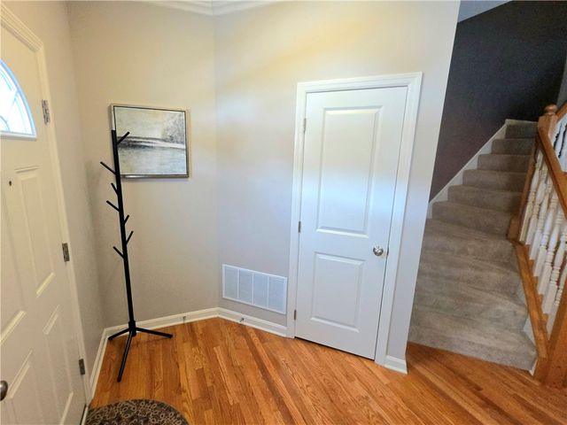 409 Marshall Heights Dr, Marshall, PA 15090