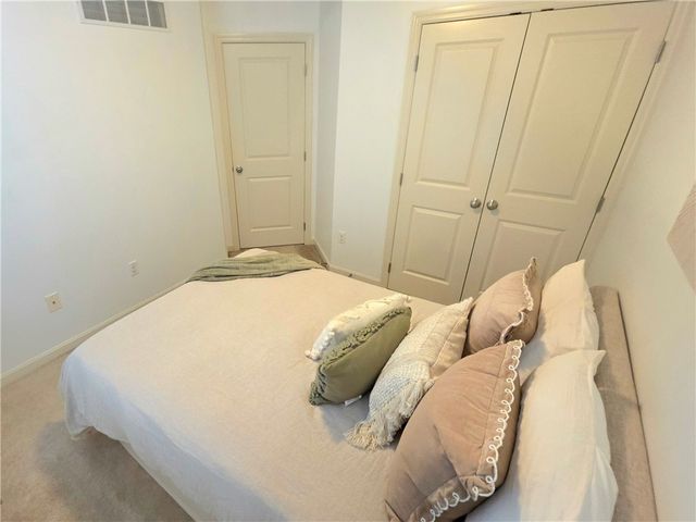 409 Marshall Heights Dr, Marshall, PA 15090