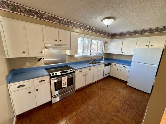 17 Briargate Place, Greenville, SC 29615