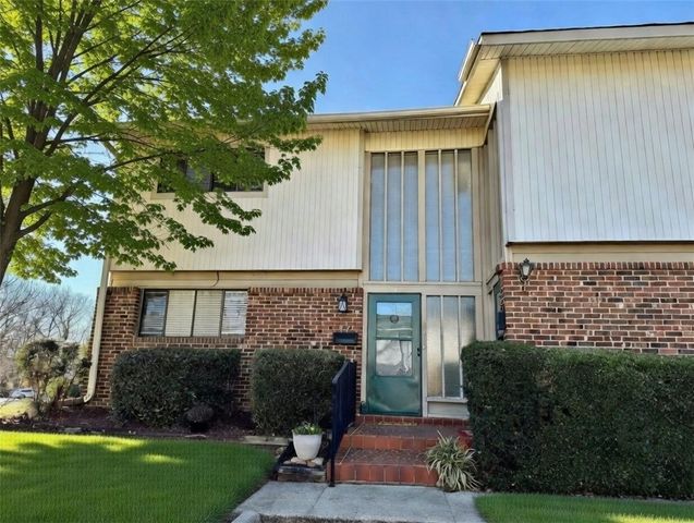 17 Briargate Place, Greenville, SC 29615