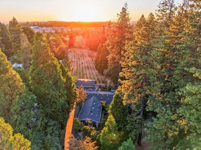 2664 Cable Rd, Camino, CA 95709