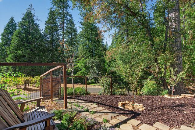 2664 Cable Rd, Camino, CA 95709