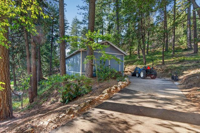2664 Cable Rd, Camino, CA 95709