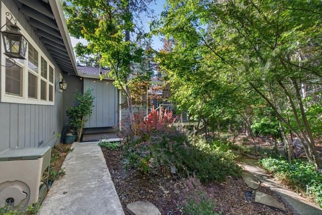 2664 Cable Rd, Camino, CA 95709