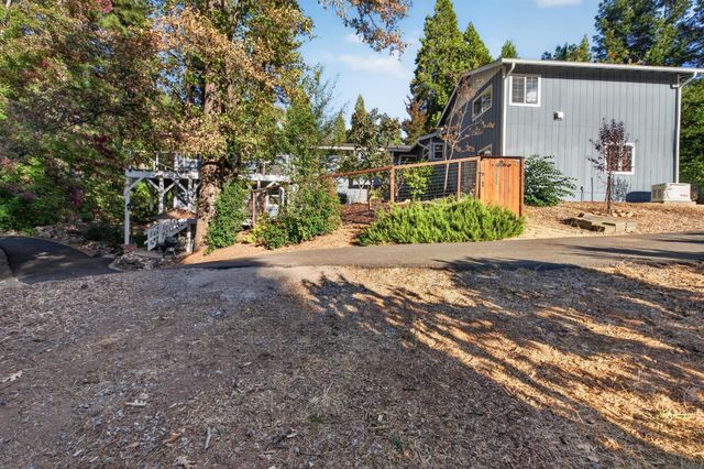 2664 Cable Rd, Camino, CA 95709