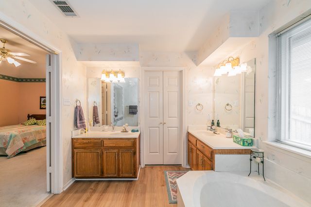 7917 Kendra Lane, North Richland Hills, TX 76182