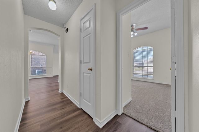 2202 Richmond Circle, Mansfield, TX 76063