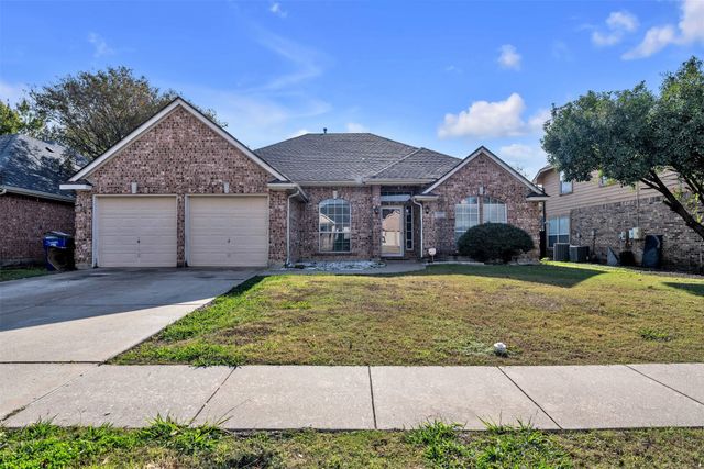 2202 Richmond Circle, Mansfield, TX 76063
