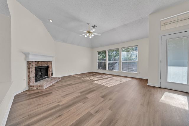 2202 Richmond Circle, Mansfield, TX 76063