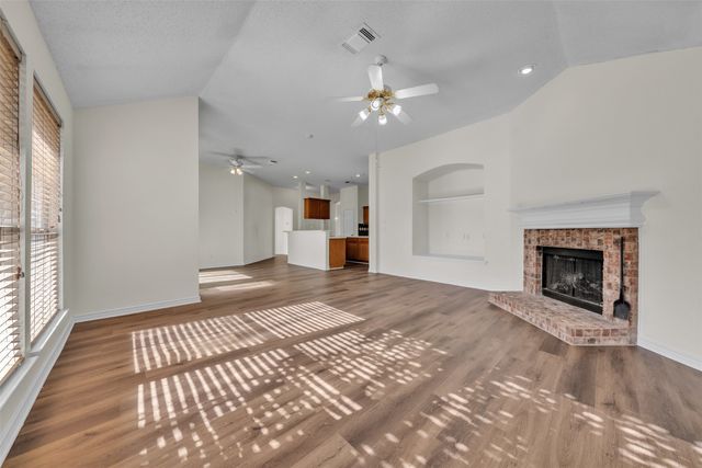 2202 Richmond Circle, Mansfield, TX 76063