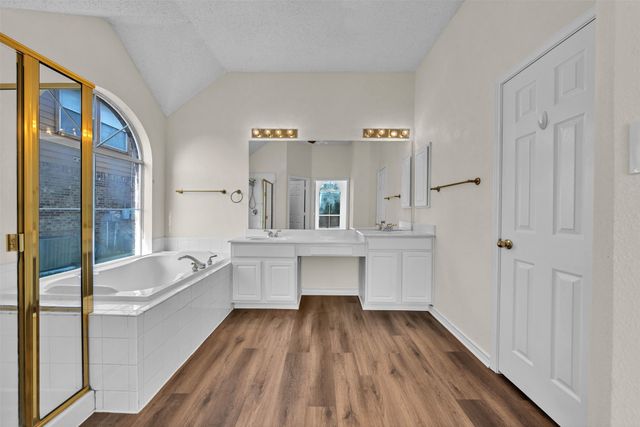 2202 Richmond Circle, Mansfield, TX 76063