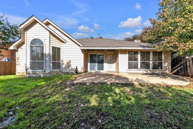2202 Richmond Circle, Mansfield, TX 76063