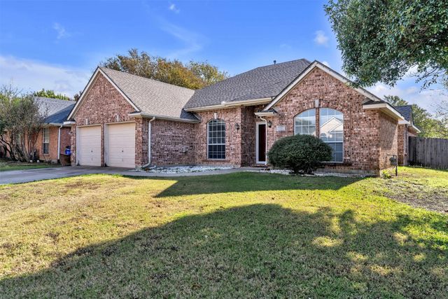 2202 Richmond Circle, Mansfield, TX 76063