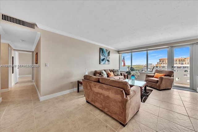 3111 N Ocean Dr 904, Hollywood, FL 33019