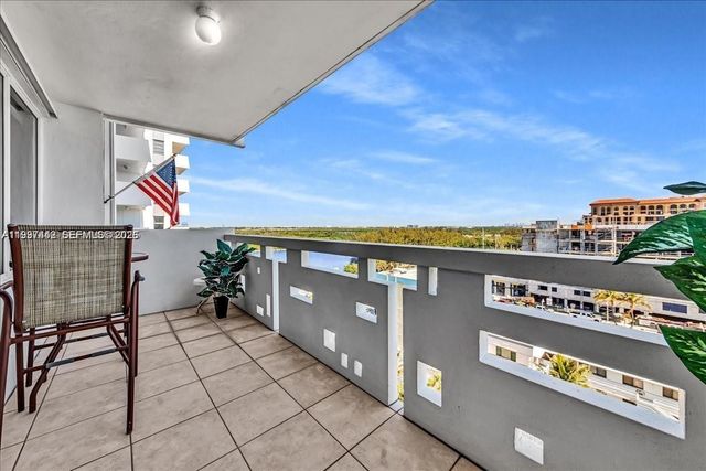 3111 N Ocean Dr 904, Hollywood, FL 33019