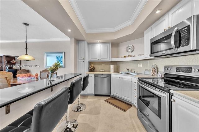 3111 N Ocean Dr 904, Hollywood, FL 33019