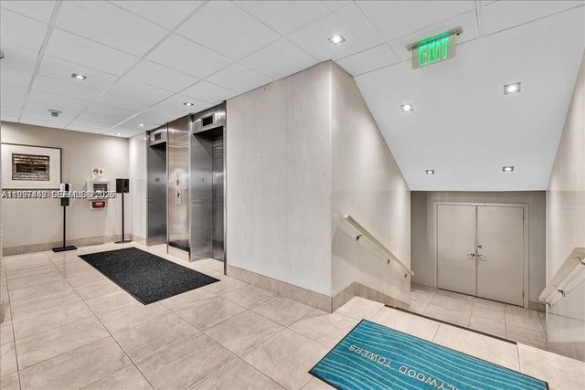 3111 N Ocean Dr 904, Hollywood, FL 33019