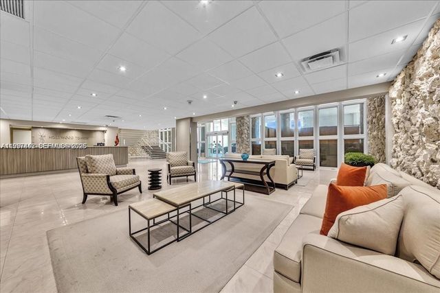 3111 N Ocean Dr 904, Hollywood, FL 33019