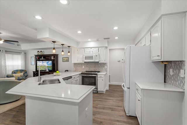 1321 S RIDGE LAKE CIRCLE, Longwood, FL 32750