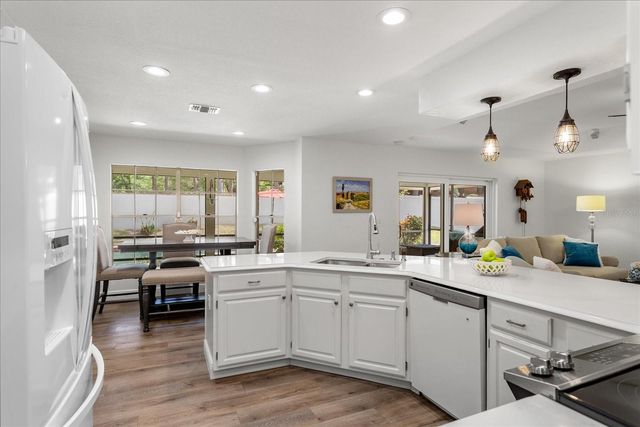 1321 S RIDGE LAKE CIRCLE, Longwood, FL 32750