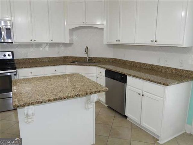 709 Eden Lane, Hinesville, GA 31313