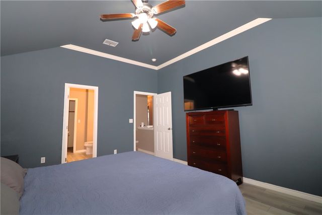 3814 Las Bahias Dr, Corpus Christi, TX 78414