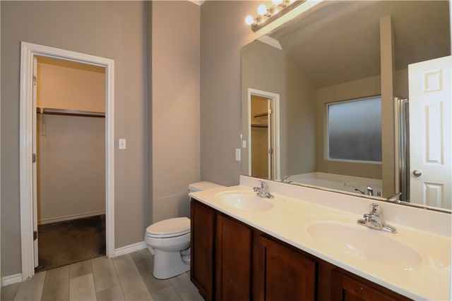 3814 Las Bahias Dr, Corpus Christi, TX 78414