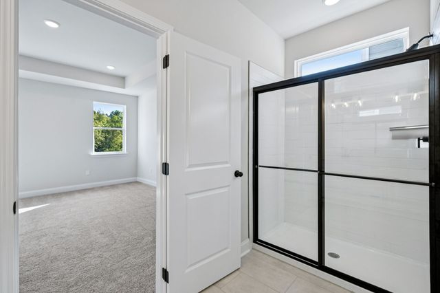 120 Dahlia Dr, La Vergne, TN 37086