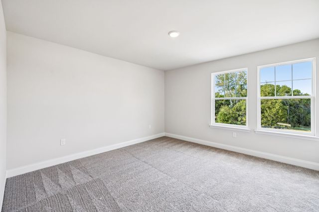 120 Dahlia Dr, La Vergne, TN 37086