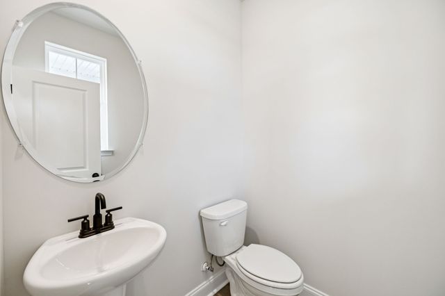 120 Dahlia Dr, La Vergne, TN 37086