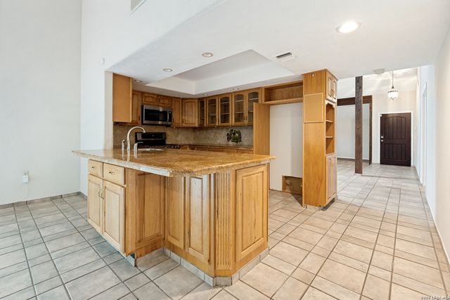 16702 Hunting Valley, San Antonio, TX 78247