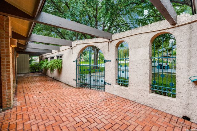 16702 Hunting Valley, San Antonio, TX 78247