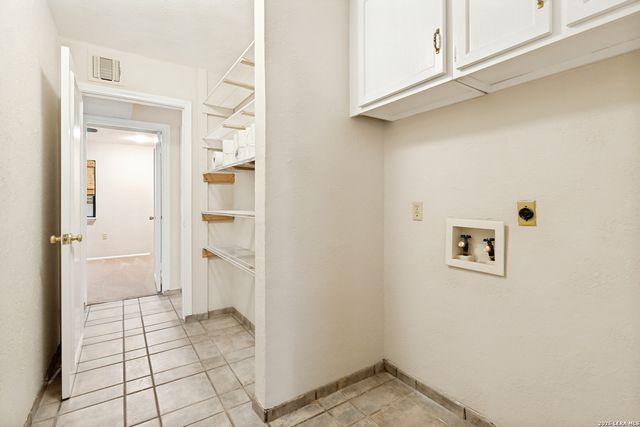 16702 Hunting Valley, San Antonio, TX 78247