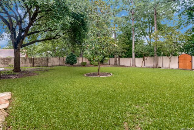 16702 Hunting Valley, San Antonio, TX 78247