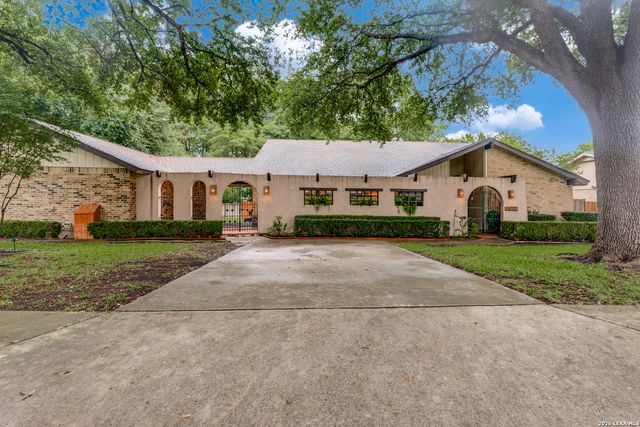 16702 Hunting Valley, San Antonio, TX 78247