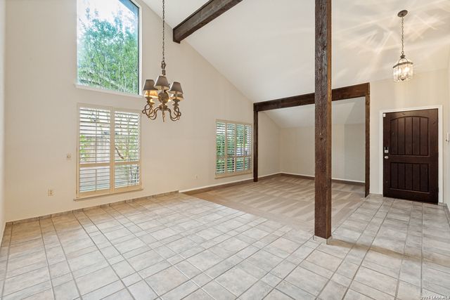 16702 Hunting Valley, San Antonio, TX 78247