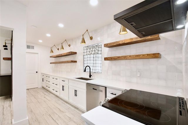 116 N VIRGINIA AVENUE, Sanford, FL 32771