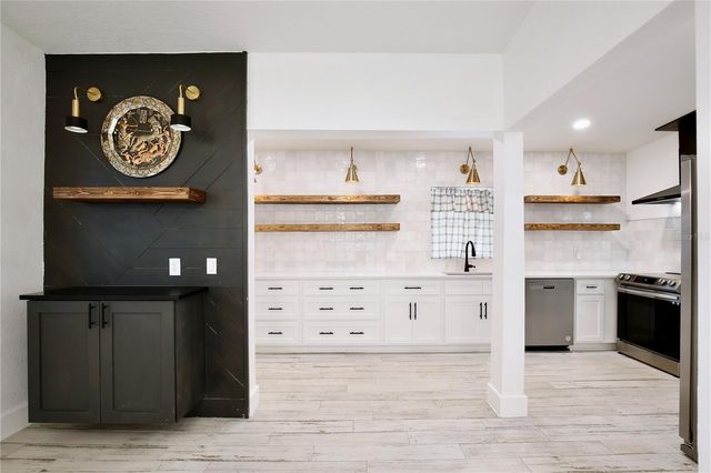 116 N VIRGINIA AVENUE, Sanford, FL 32771