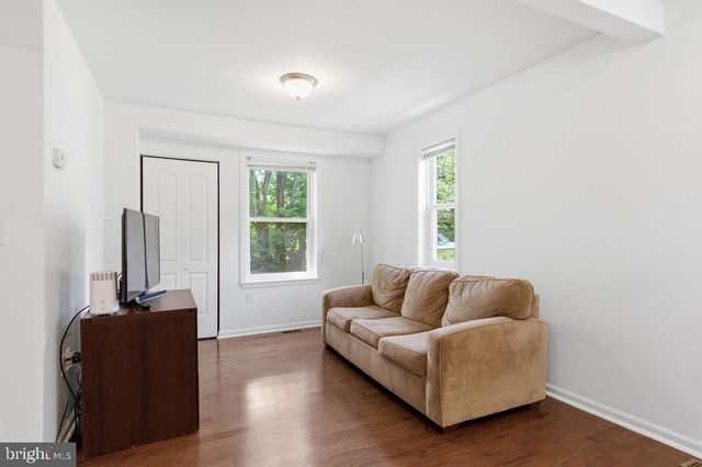 6717 MARIANNE DR, Suitland, MD 20746