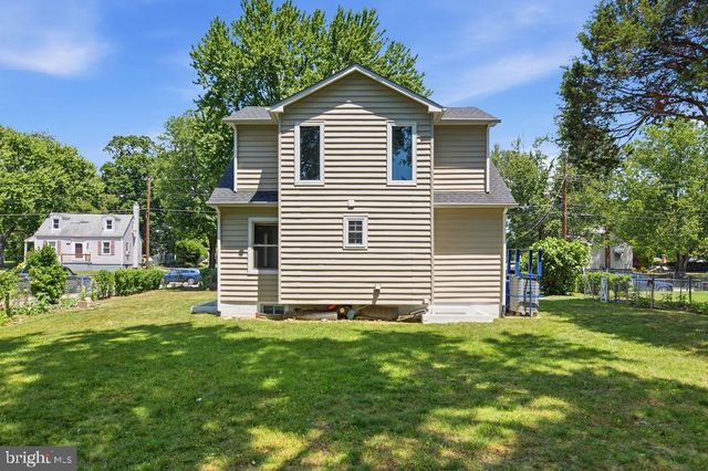 6717 MARIANNE DR, Suitland, MD 20746