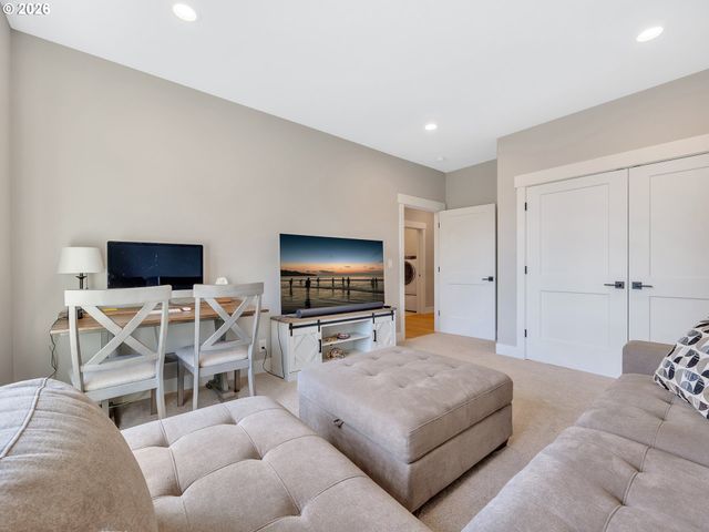 1360 SEA RIDGE Ln, Gearhart, OR 97138