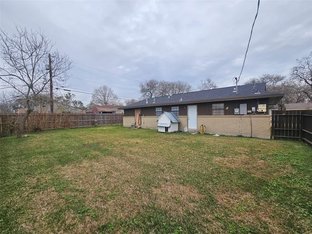 3618 Curry Lane, Dickinson, TX 77539