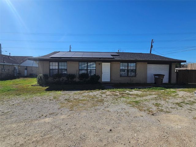 3618 Curry Lane, Dickinson, TX 77539