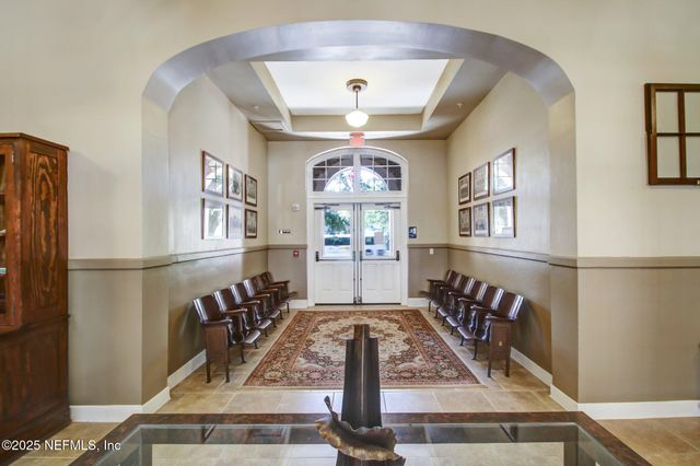 2525 COLLEGE Street 1308, Jacksonville, FL 32204