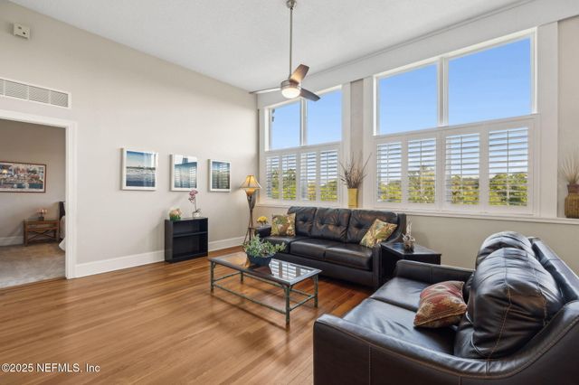 2525 COLLEGE Street 1308, Jacksonville, FL 32204