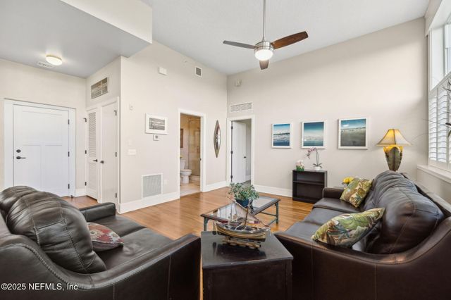 2525 COLLEGE Street 1308, Jacksonville, FL 32204