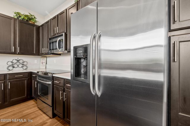 2525 COLLEGE Street 1308, Jacksonville, FL 32204