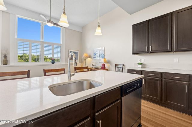 2525 COLLEGE Street 1308, Jacksonville, FL 32204