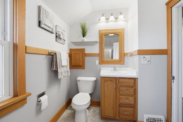 847 N 6TH STREET, Manitowoc, WI 54220